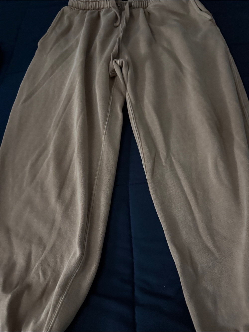 Aeropostale Men's Drawstring Sweatpants in Taupe
